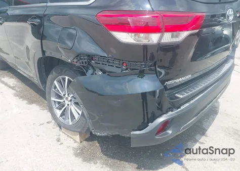 2018 Toyota Highlander Xle from USA, damaged, VIN 5TDJZRFH3JS829767